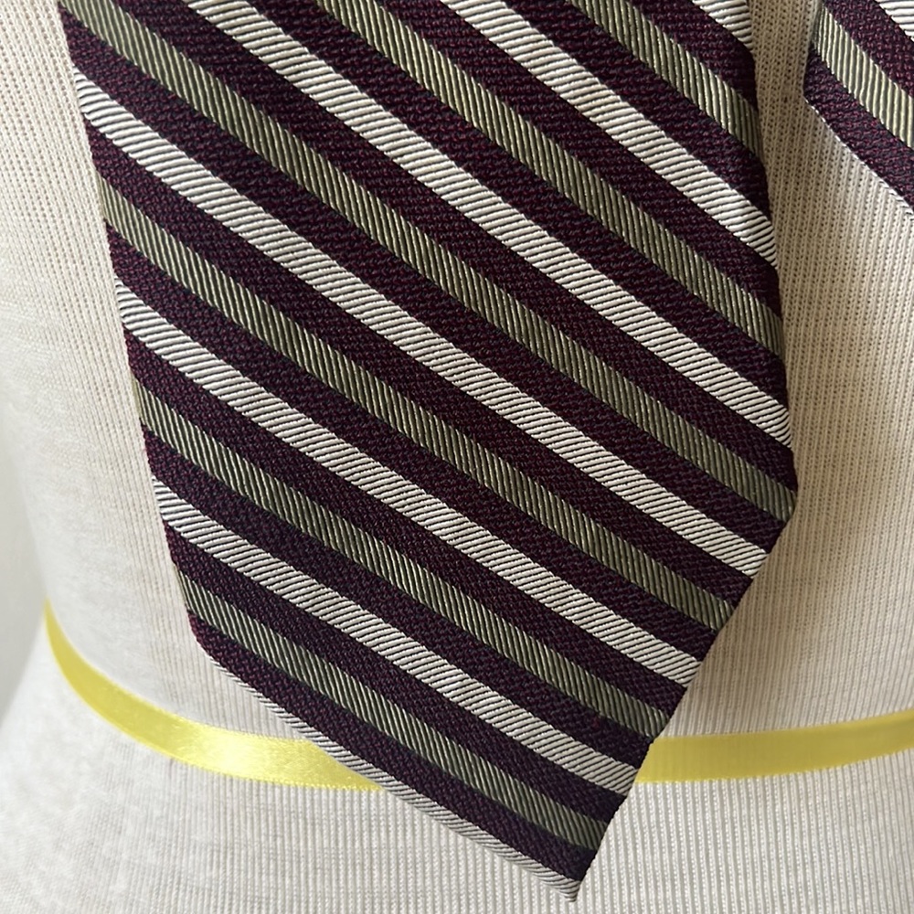 J. Crew Men’s Neck Tie Silk Maroon and Beige Tones